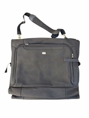 Victorinox Swiss Trifold Carry On Black Garment Suit Travel Bag Shoulder
